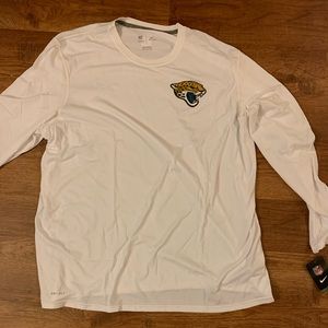 Long Nike sleeve dri-fit